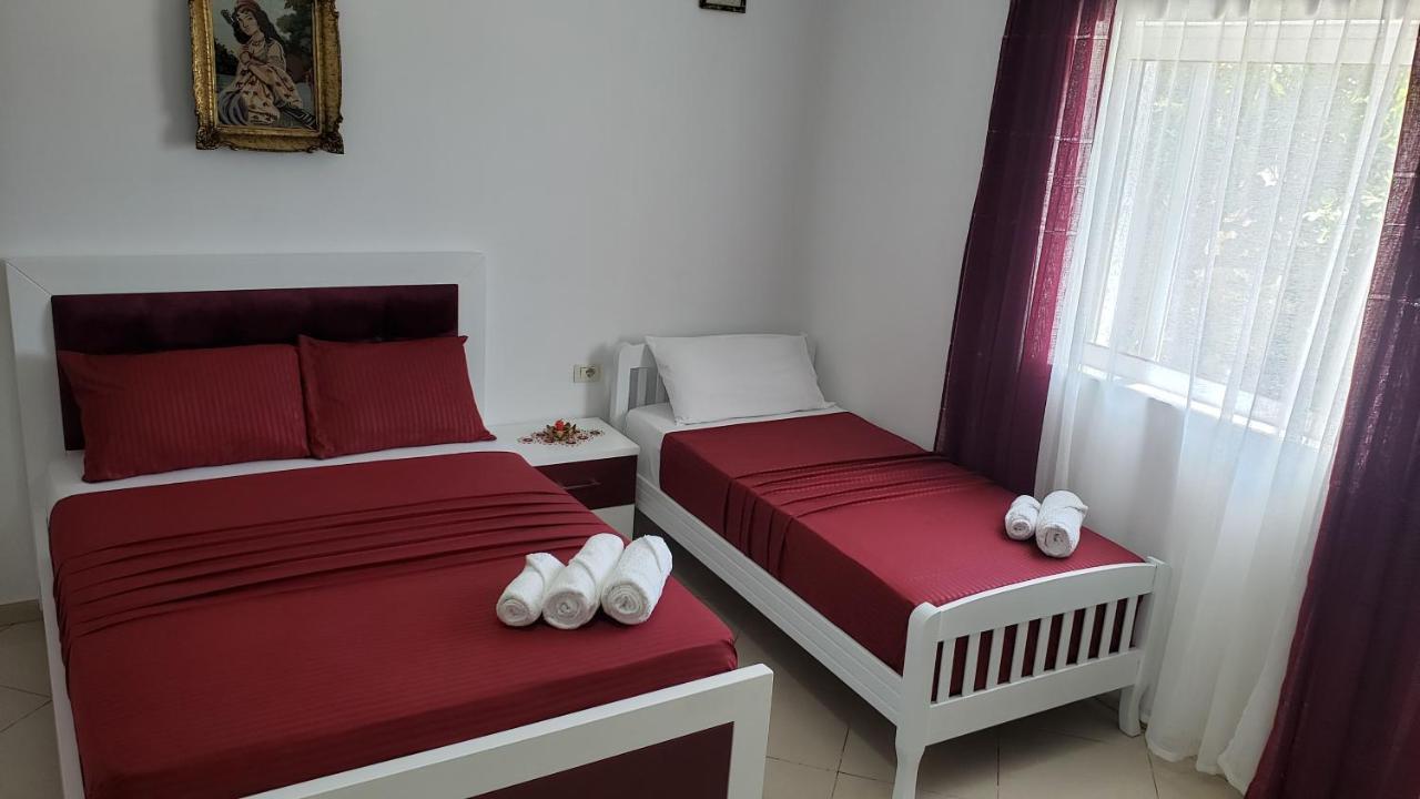Guesthouse Shehu Ksamil Bagian luar foto