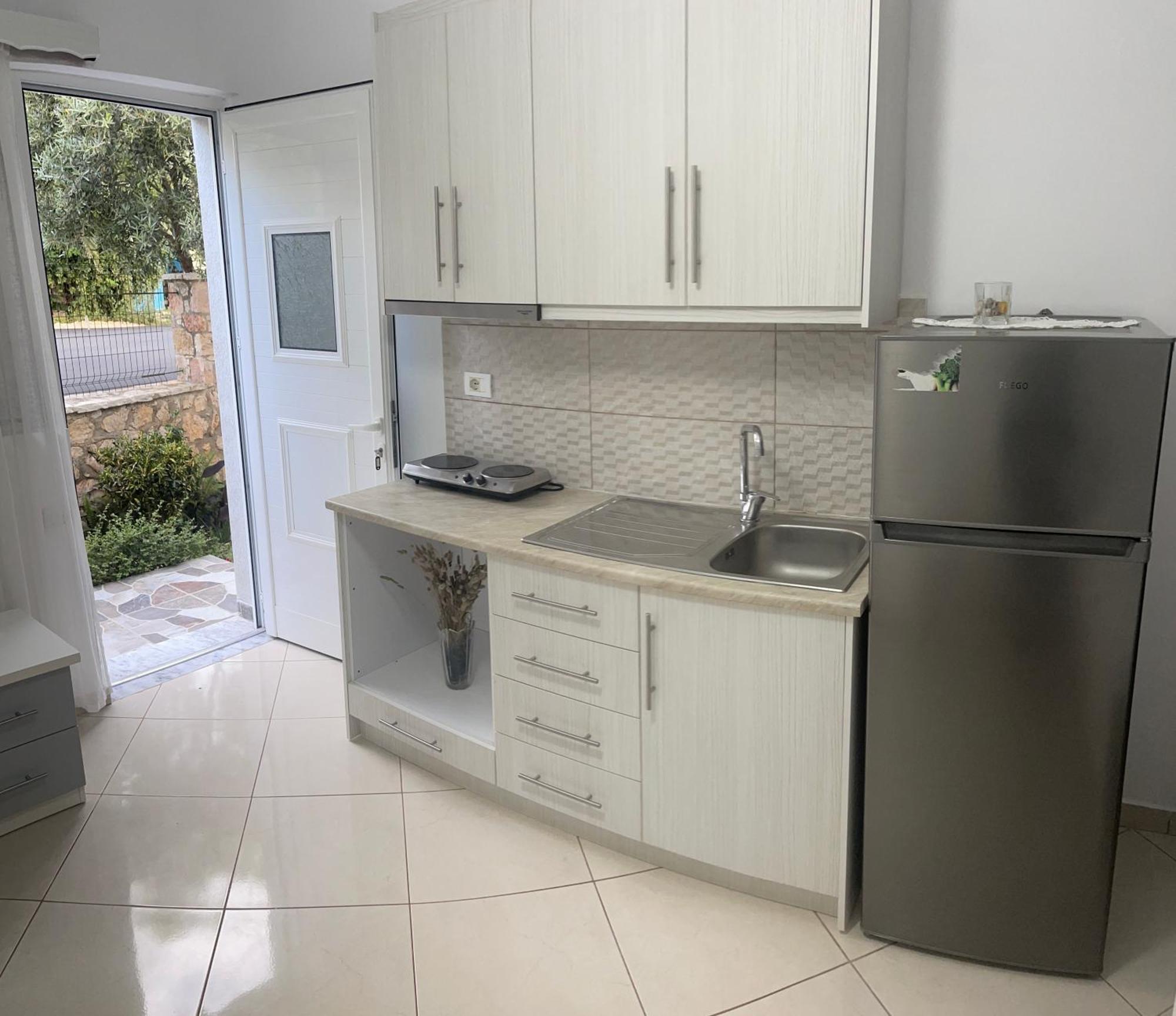Guesthouse Shehu Ksamil Bagian luar foto