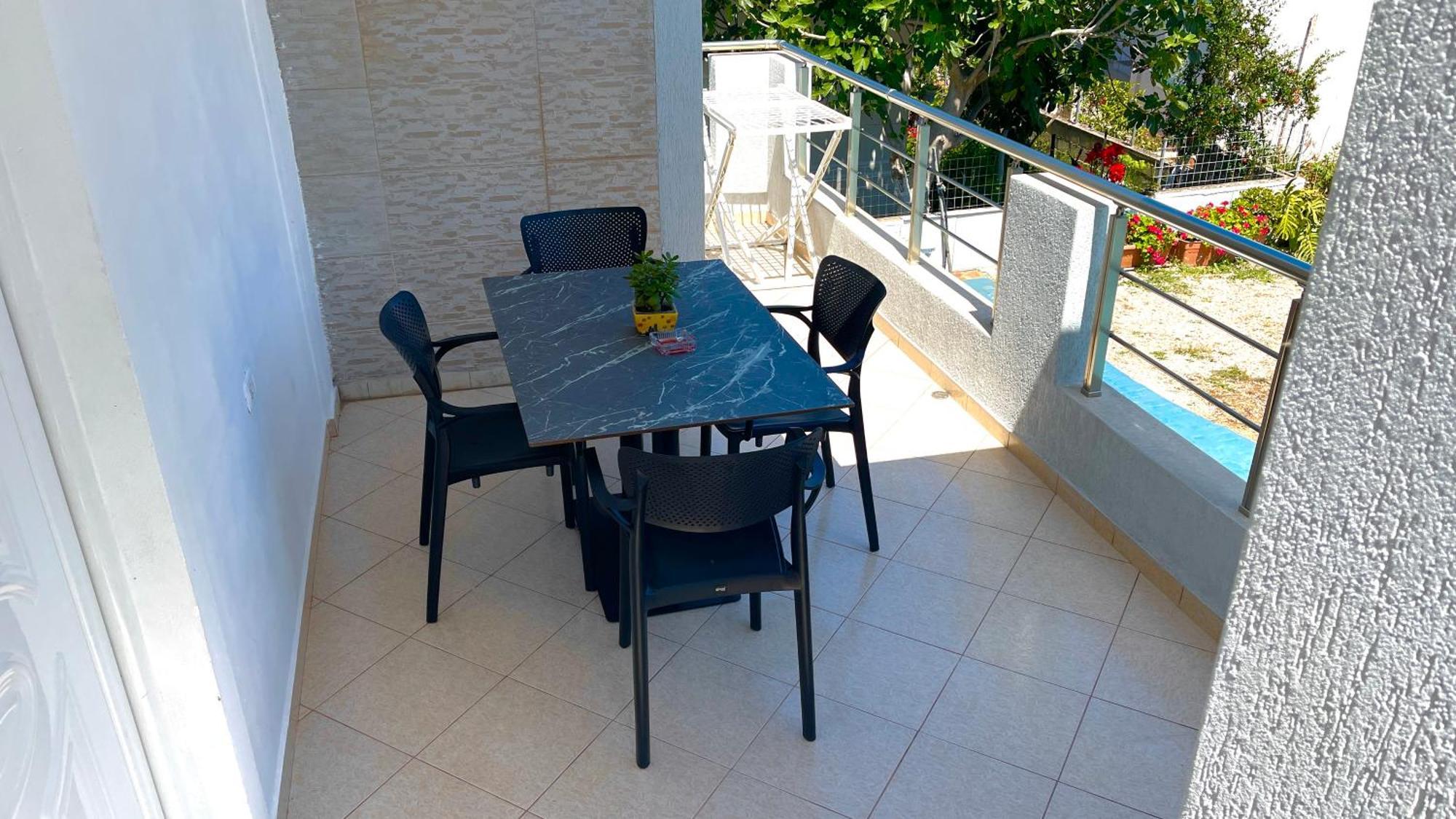 Guesthouse Shehu Ksamil Bagian luar foto