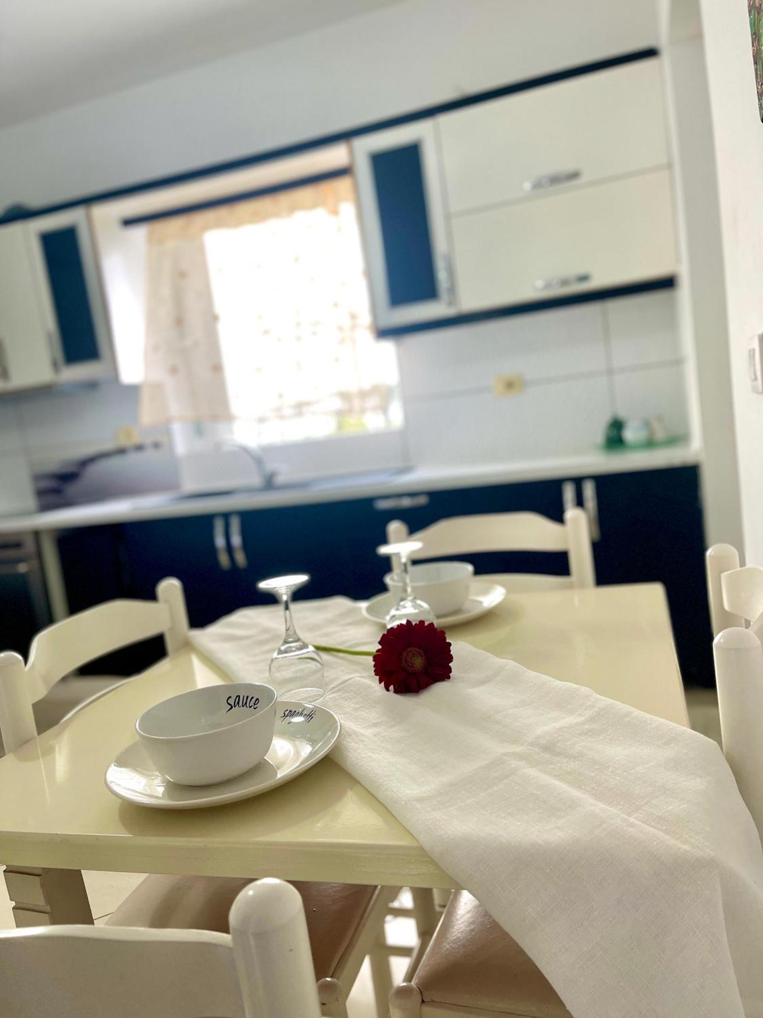 Guesthouse Shehu Ksamil Bagian luar foto