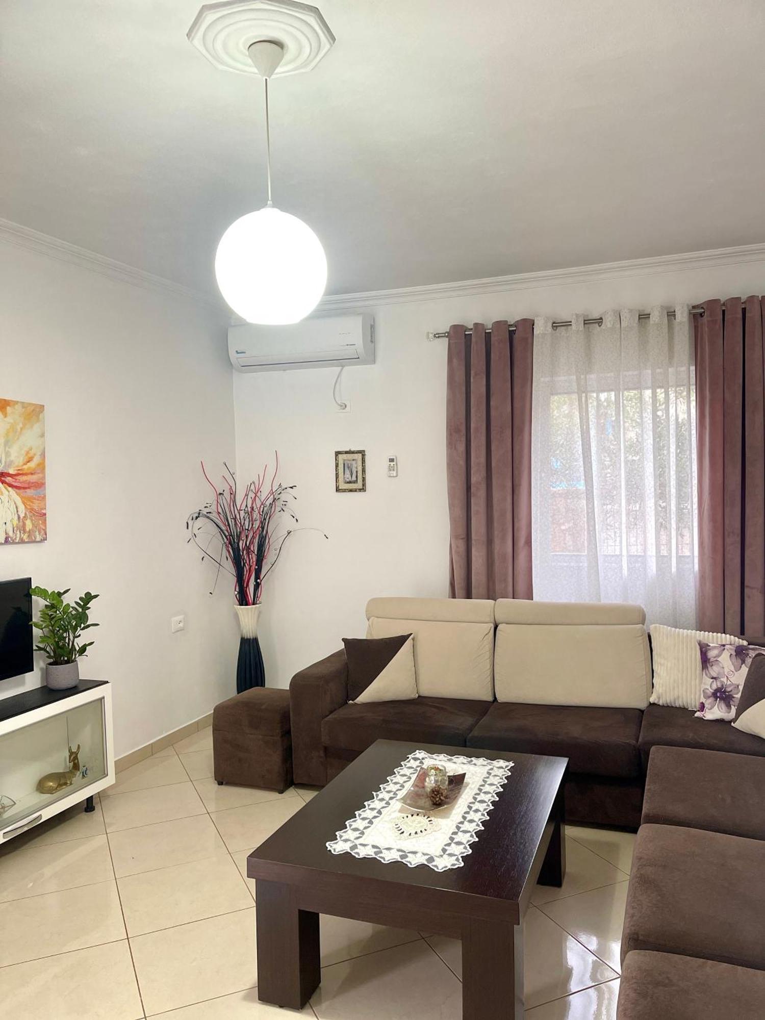 Guesthouse Shehu Ksamil Bagian luar foto