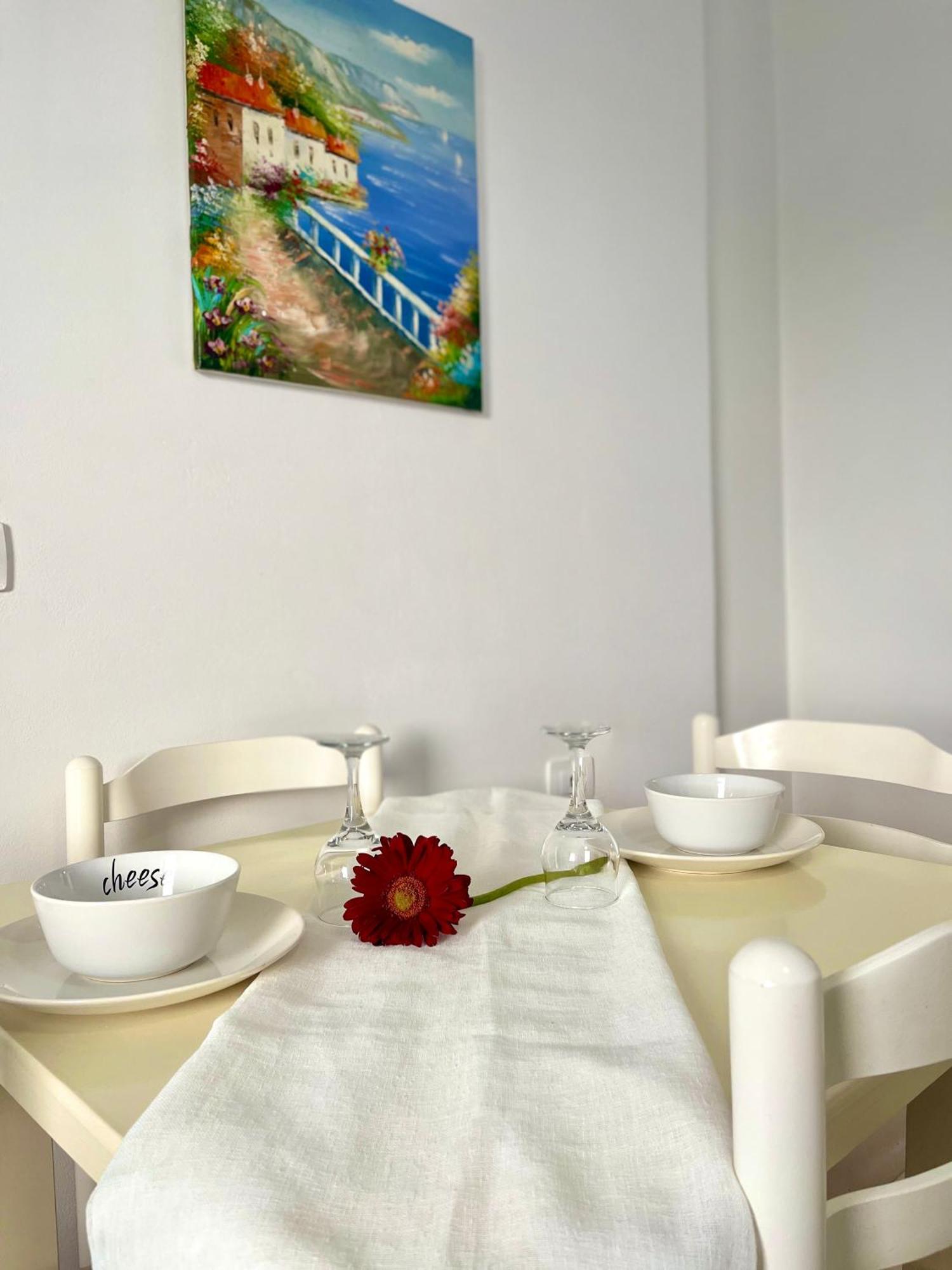 Guesthouse Shehu Ksamil Bagian luar foto